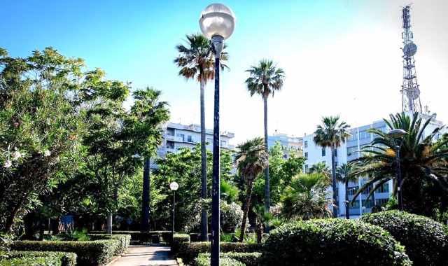 Palazzi signorili, rigogliosi giardini e vista sull'Adriatico: è l'ambita "zona della Rai" di Bari 